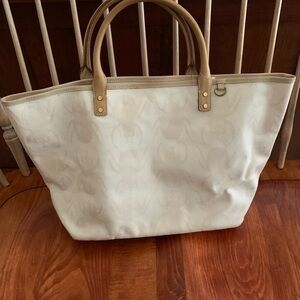 India Hicks Cream and Tan Tote Bag with Leather Accents